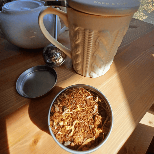 Annette™ Knit Ceramic Tea Mug & Infuser